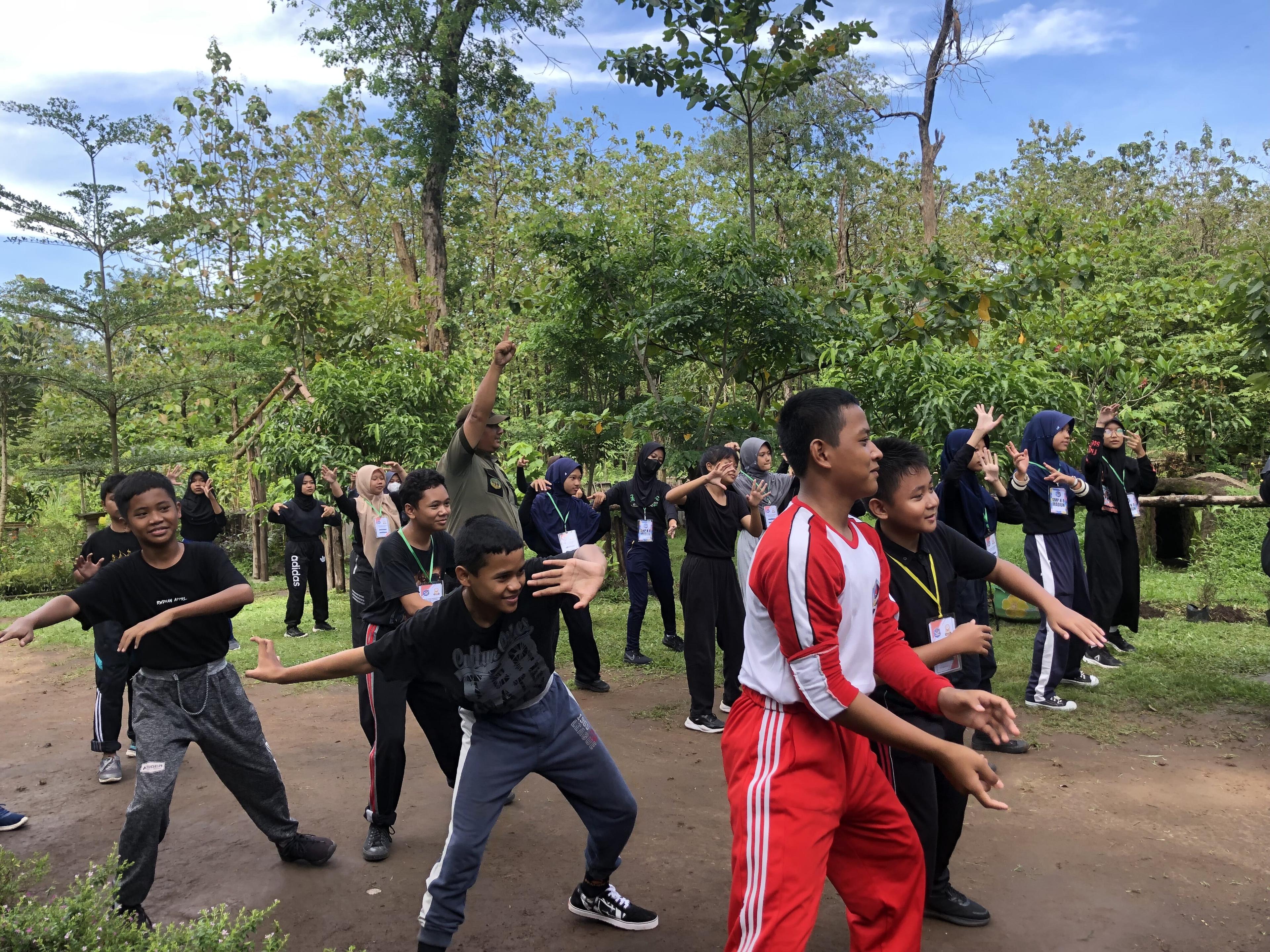 Peserta Corporate Outbound dan Team Building Growth Indonesia di Madiun Jawa Timur